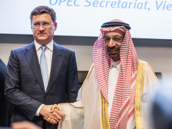 HE Khalid A. Al-Falih, Saudi Arabia's Minister of Energy, Industry & Mineral Resources (r); with HE Alexander Novak, Russia's Energy Minister