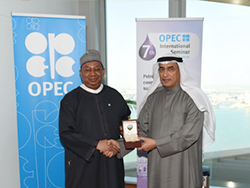 HE Bakheet S. Al-Rashidi, Kuwait’s Minister of Oil & Minister of Electricity & Water (r); presents a gift to HE Mohammad Sanusi Barkindo, OPEC Secretary General